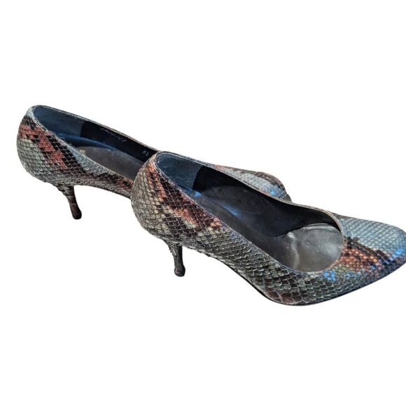 Stuart Weitzman Snakeskin Embossed Leather Pumps Size 5.5 M Heels Pointed Toe - Picture 1 of 6